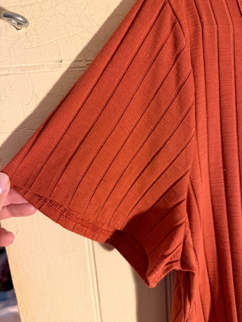 Modcloth Rust/Burnt Orange Ribbed Ruffle Hem Tee Sz 2X - Picture 4 of 8